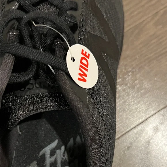 New Balance Black Athletic Sneakers fresh form - Picture 6 of 7